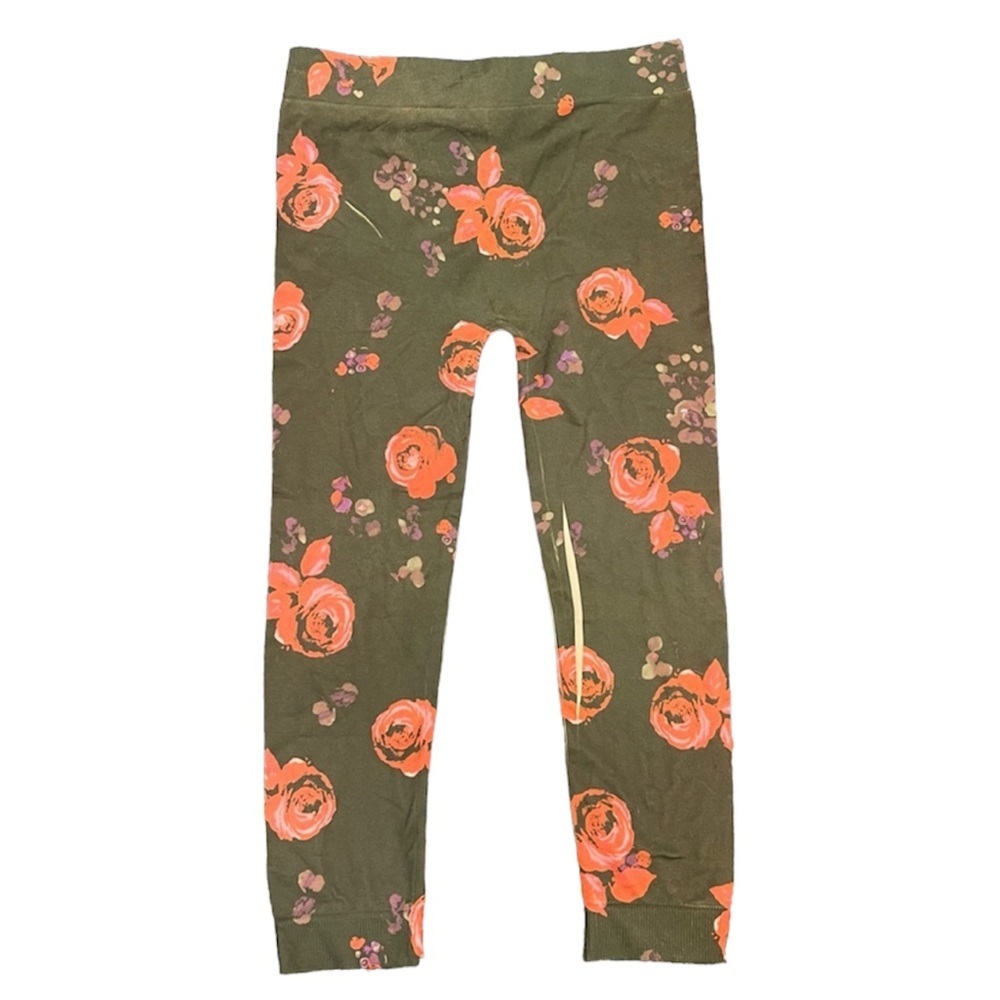 Obsessed floral/distressed leggings OSFA (small)